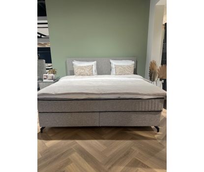 Luxe boxspring vlak 200x210 cm