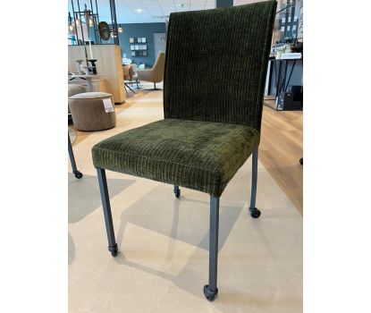 Retro eetkamerstoel in ribstof met wielen