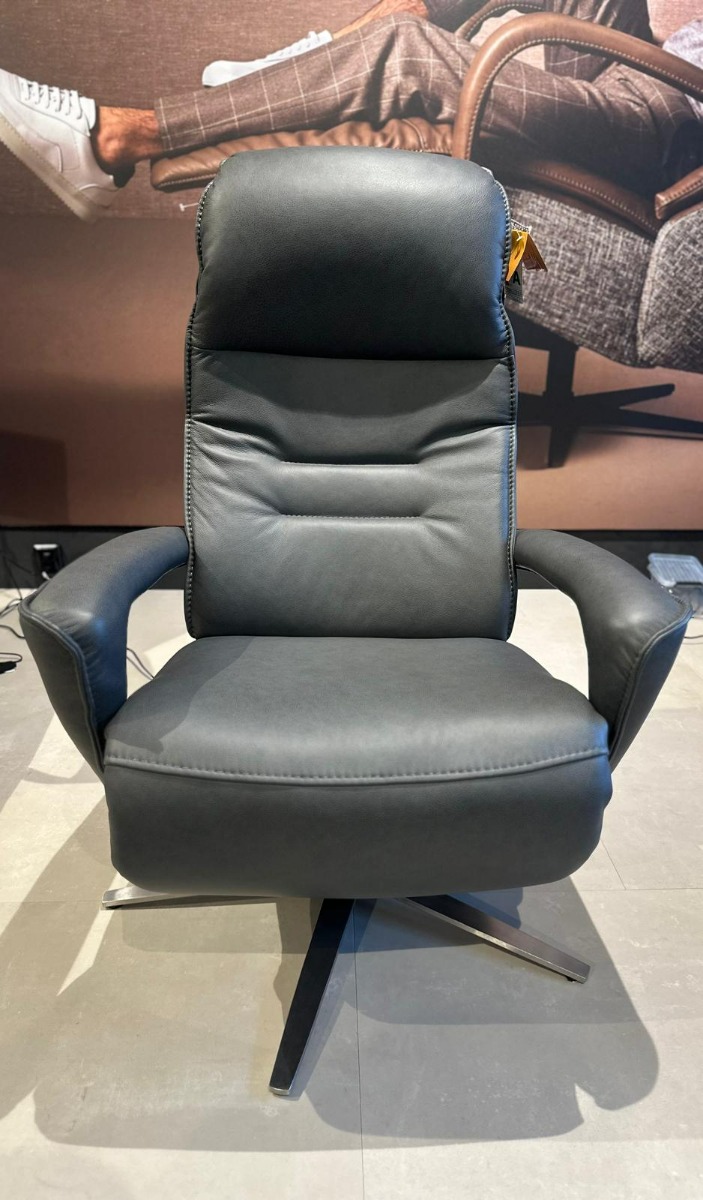 Moderne leren relaxfauteuil elektrisch + sta-op