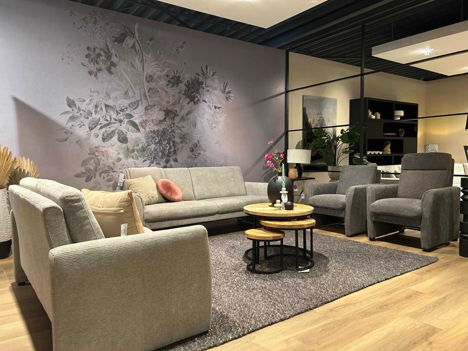 Knusse woonkamer set 2 fauteuils en 2 banken