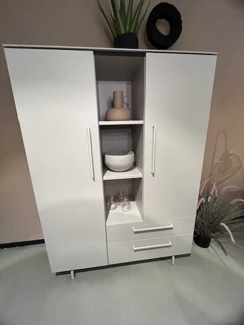 Moderne Wandkast (124 cm) – VAN € 1.129,- VOOR € 790,-